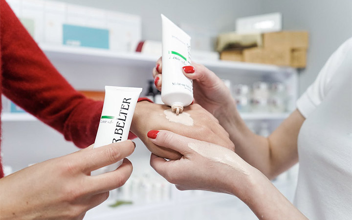 Posvetovanje glede kreme pri dermatologu Posvetovanje glede kreme pri dermatologu